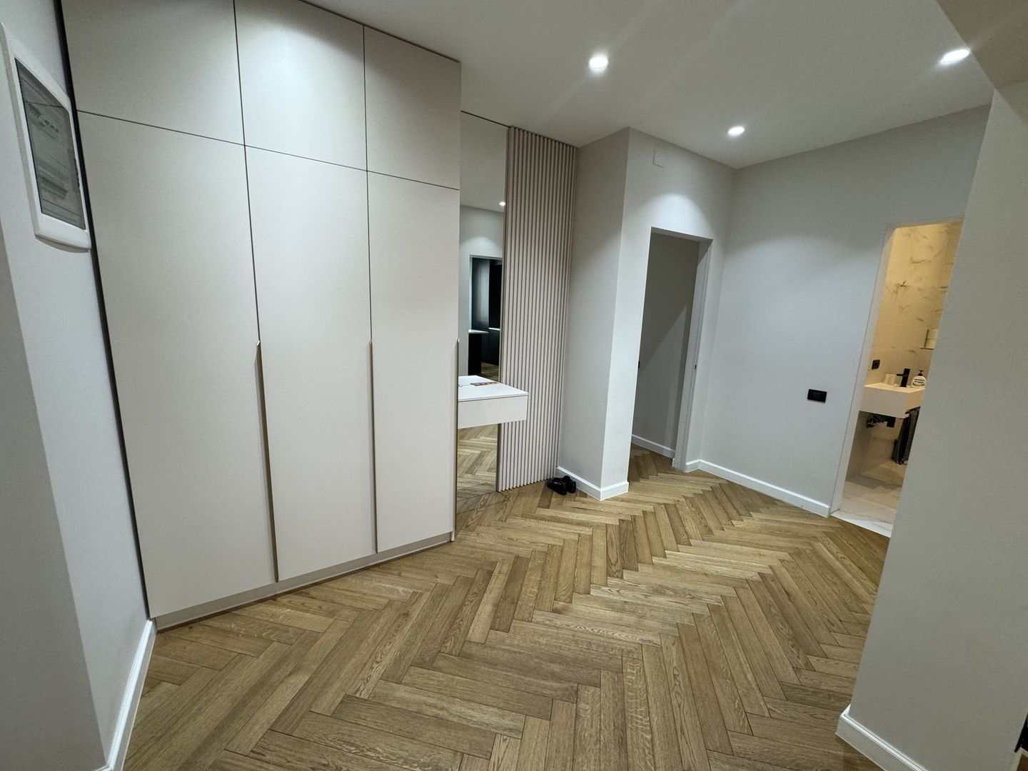 Luxury 4-Room Apartment – HERASTRAU I Parking Spots I ROVERE FURNITURE - Poză 11