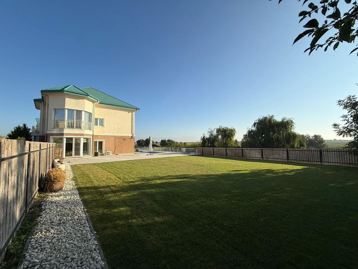Cosmopolis - Vila Individuala de tip F cu piscina proprie, mobilata - Poză 1