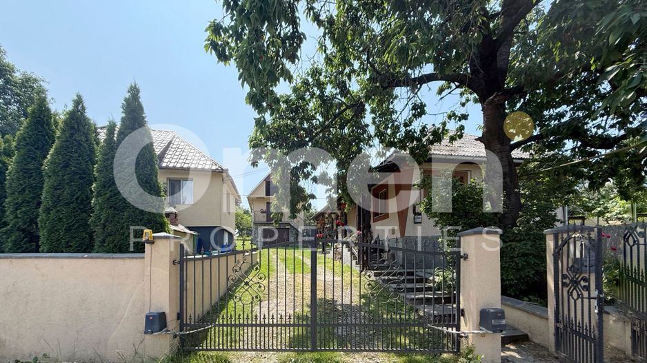 Casă cu 2 anexe transformate în locuințe, teren generos de 9 ari – Groși - Poză 4