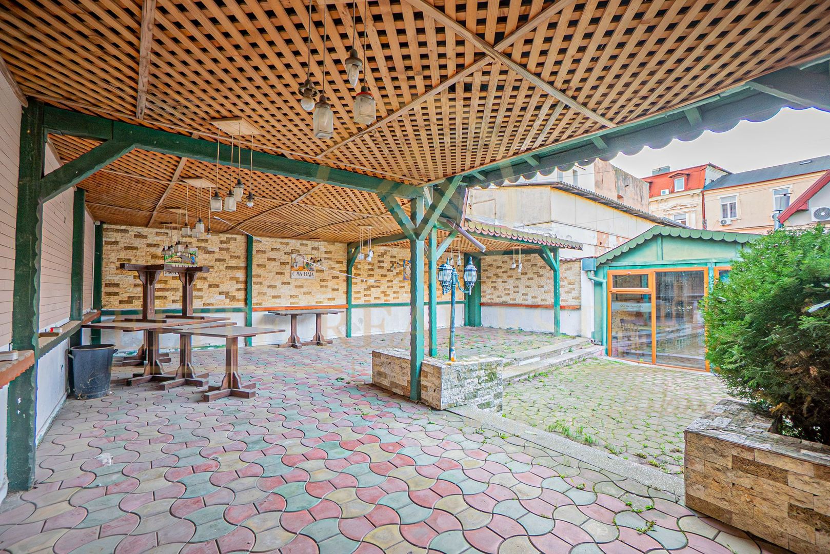 Ultracentral - Proprietate comercială P+M la 200 m de mare. - Poză 10