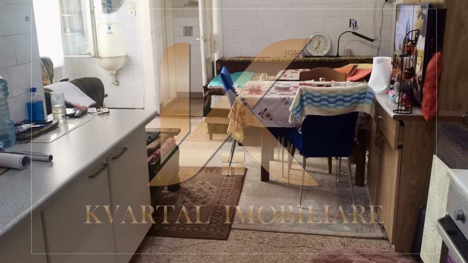 Apartament generos cu 4 camere , zona Centrală! - Poză 6