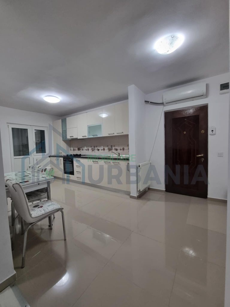 # Inchiriez apartament 3 camere Lunca Cetatuii - Poză 1