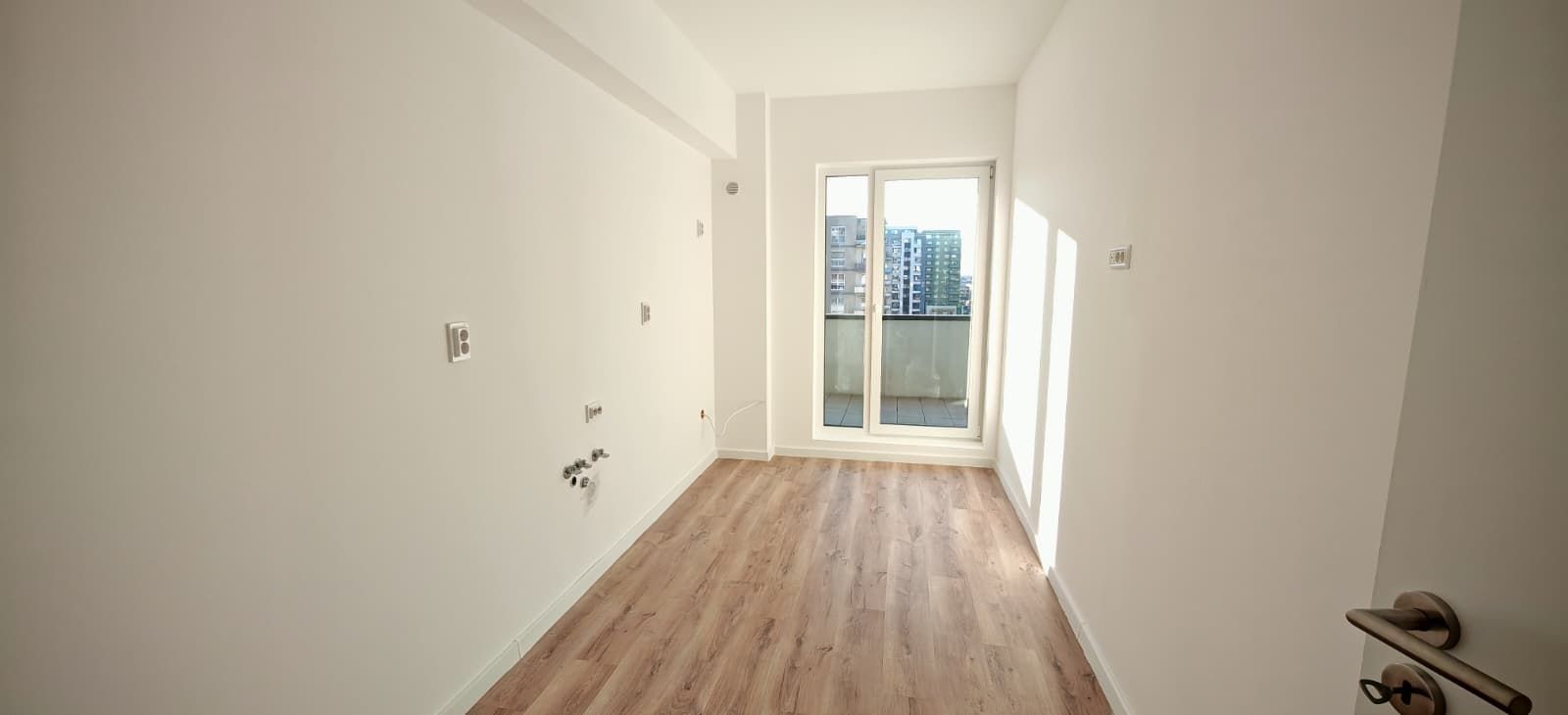 De inchiriat 2 apartamente nemobilate, Dynamic Residence - Tractoru - Poză 9