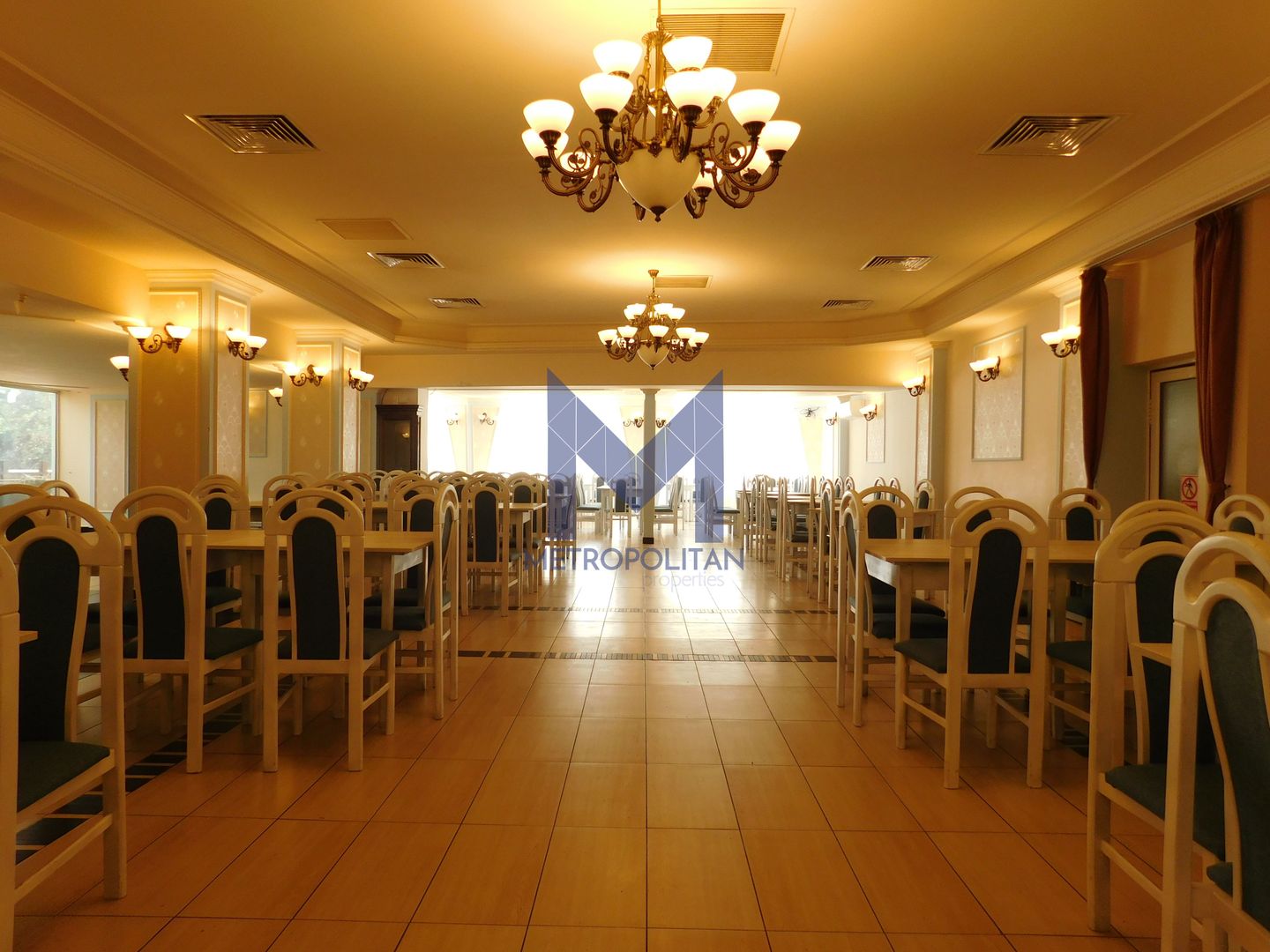 Restaurant cu terasă de închiriat, în Complex Comercial Mercur - Poză 7