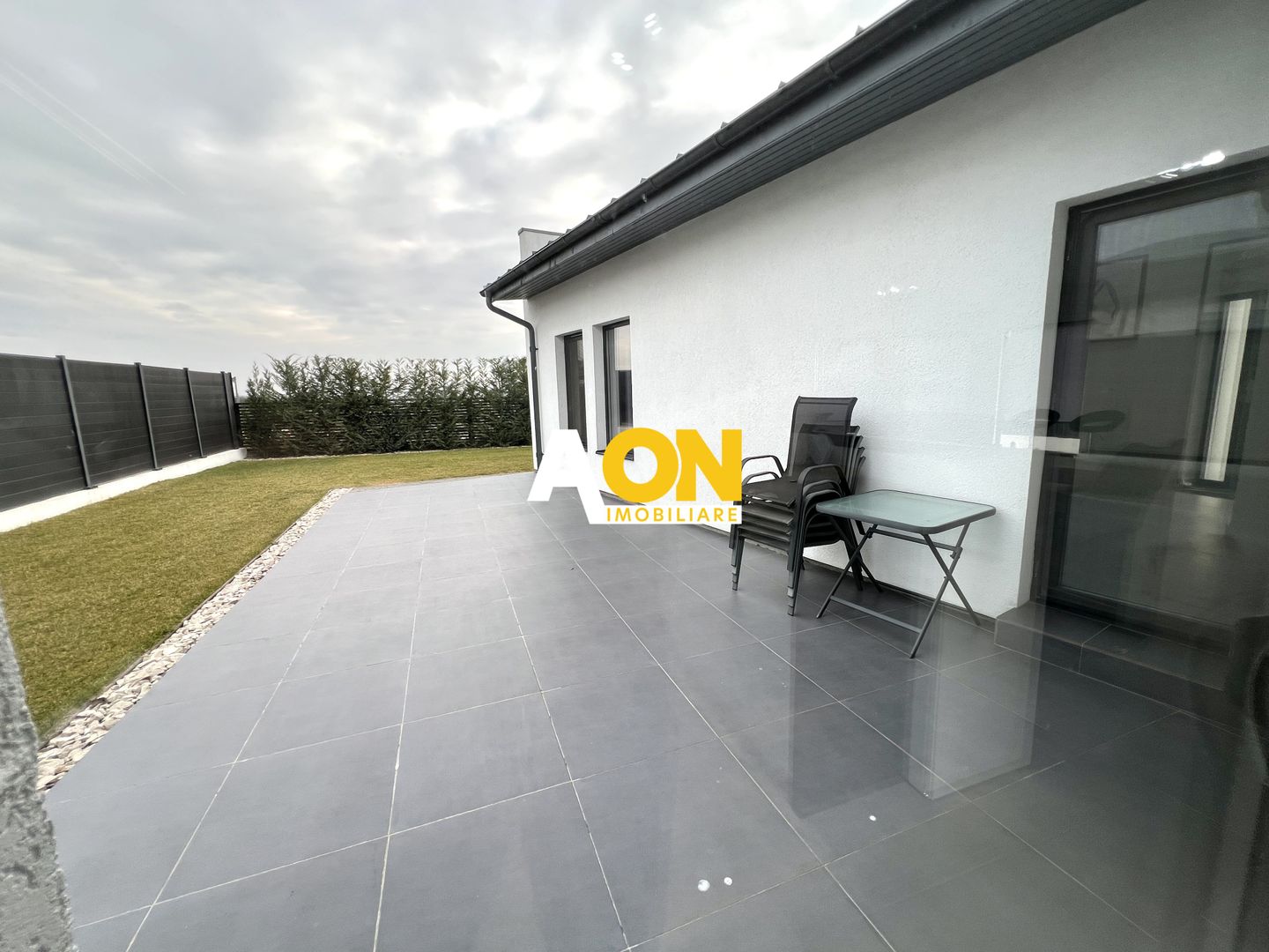 Casa individuala superfinisata, 3 camere, 2 bai,  500mp teren - Poză 20