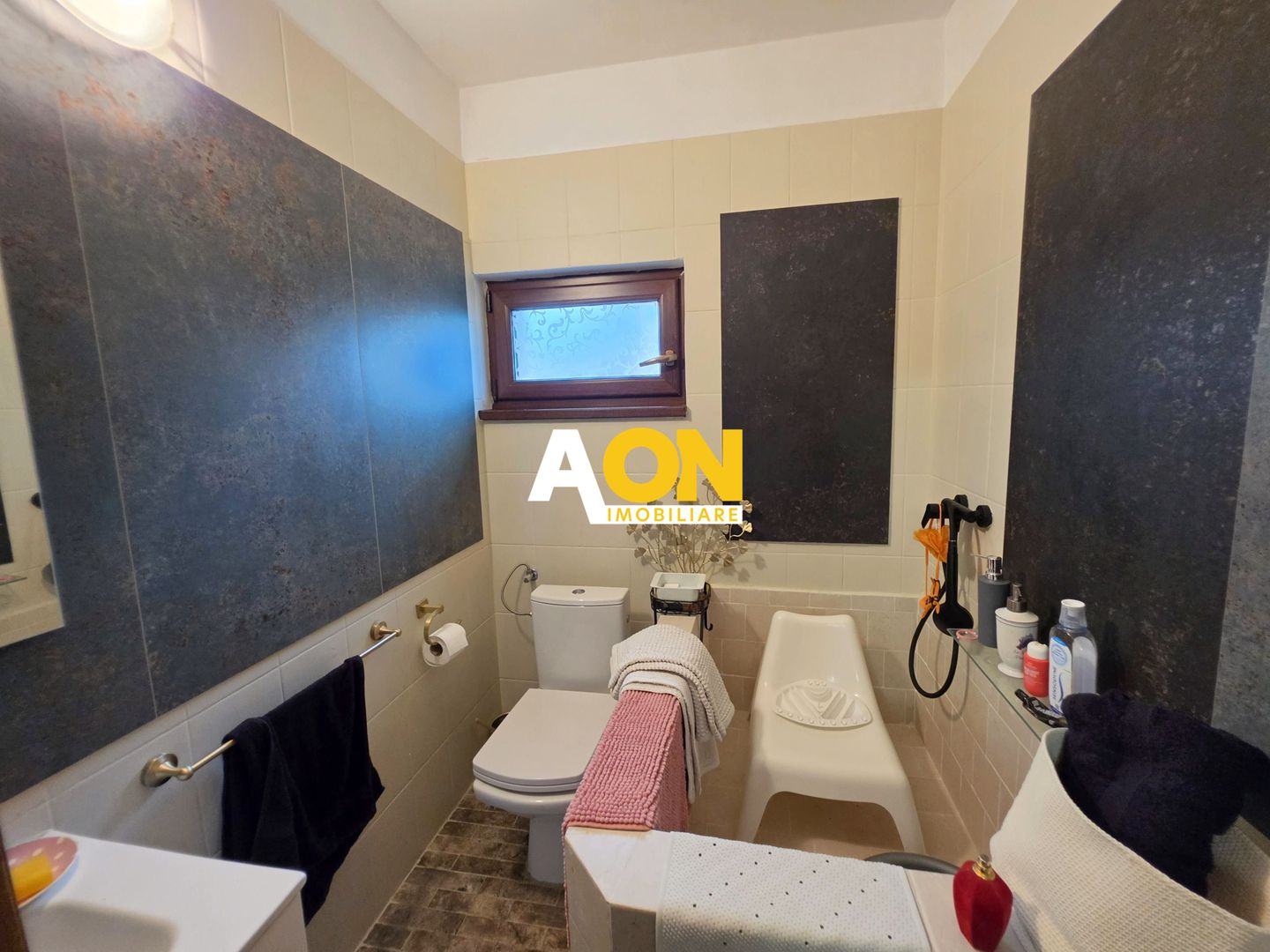 Casă individuală cu 6 camere și piscină în Alba Iulia, zona Cetate - Poză 10