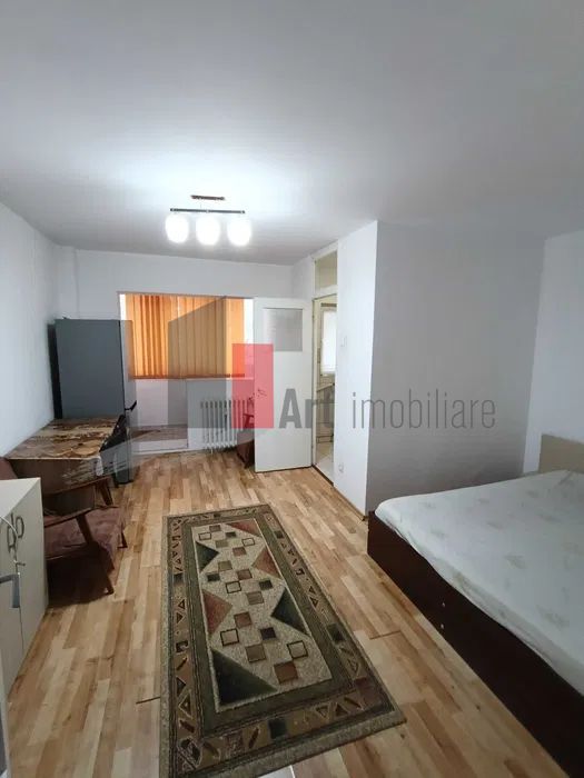 Garsonieră Pet-friendly si pentru fumatori (balcon) | 32 m²  | Vitan - Poză 1
