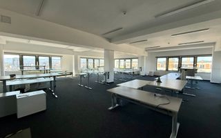 Ultimul etaj, vedere panoramică – Spațiu de birouri - Poză 2