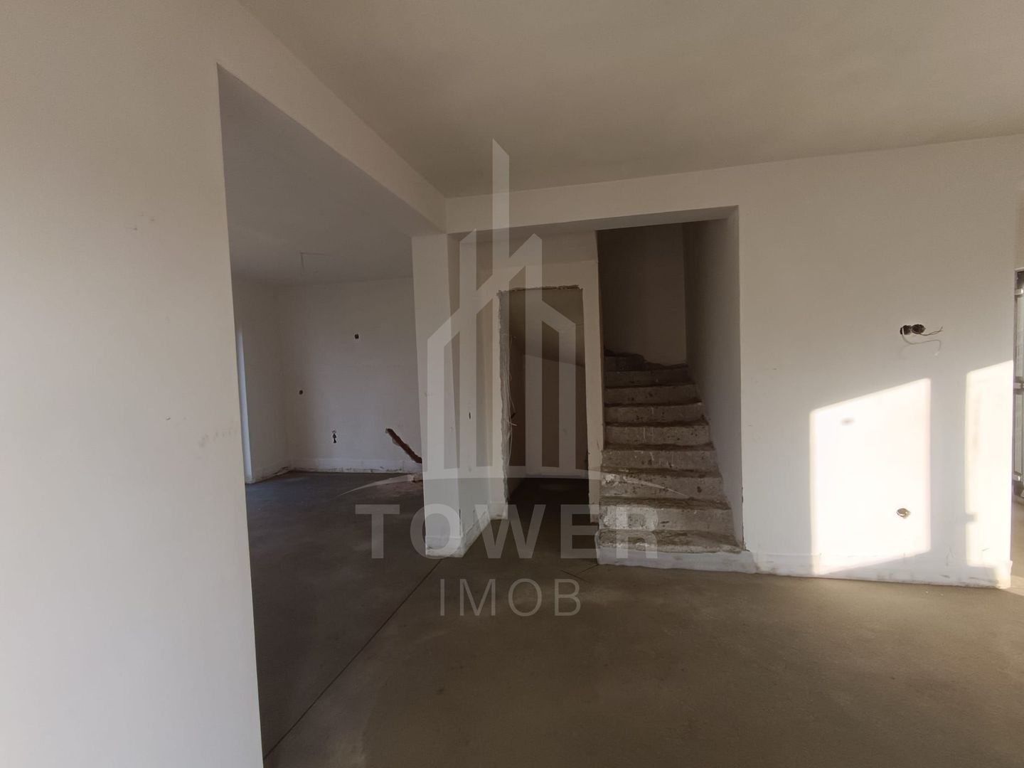 Casă Tip Duplex INDEPENDENTĂ ENERGETIC - Cartier NOU - Poză 13