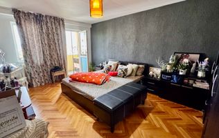 Apartament 3 camere decomandat de vânzare – zona Cetate