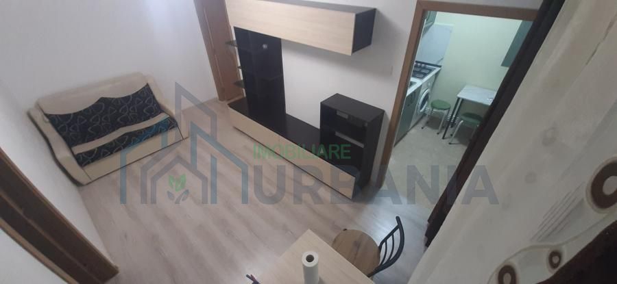 Închiriez apartament cu două camere nedecomandat. - Poză 1