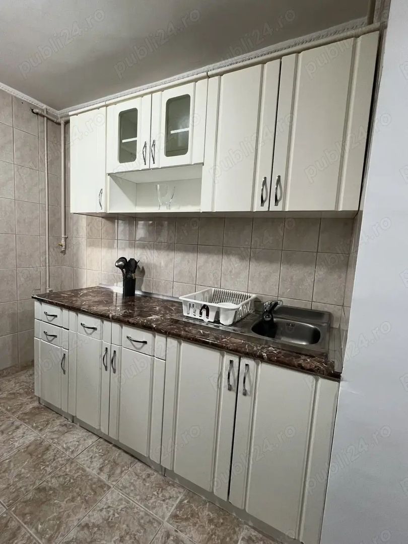 Închiriez apartament 3 camere-Crangasi - Poză 7