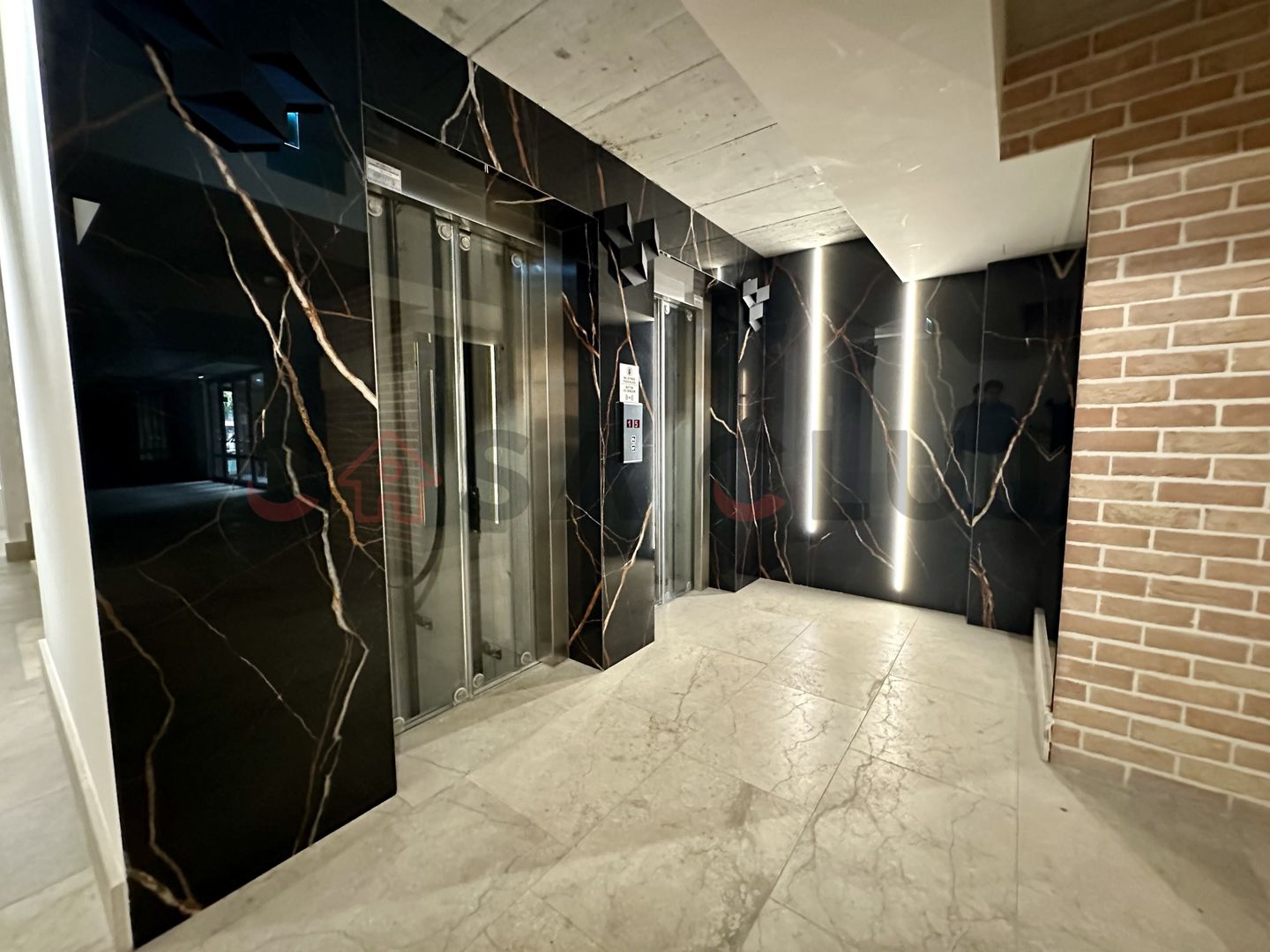 Apartament ultrafinisat, spatios. Parcare! Bloc Nou! Zona Fsega! - Poză 17