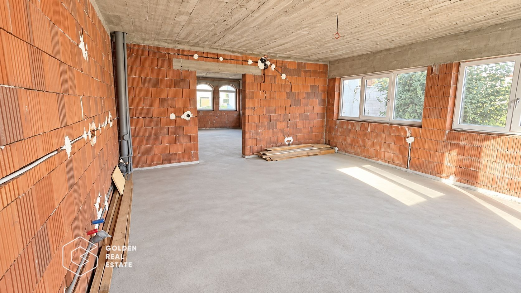Casa cu 5 camere la rosu, nou construita, Sagu/ sau schimb cu apartament - Poză 4