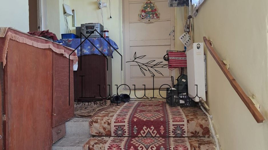 Casă de Vânzare | 3 Camere | 140 MPU | Anexe | Comuna Rosia - Poză 6