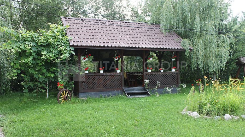 Pensiune, vilă și cafenea în Bran - Business funcțional, teren 2200 mp - Poză 18