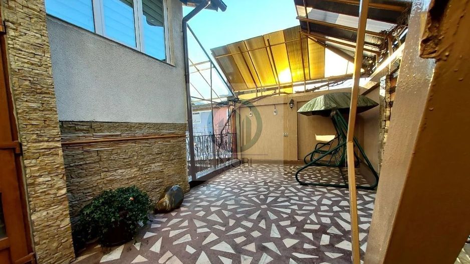 Vila Impresionanta în Deva–Construcție Solida 3 garaje inclus elevator - Poză 18