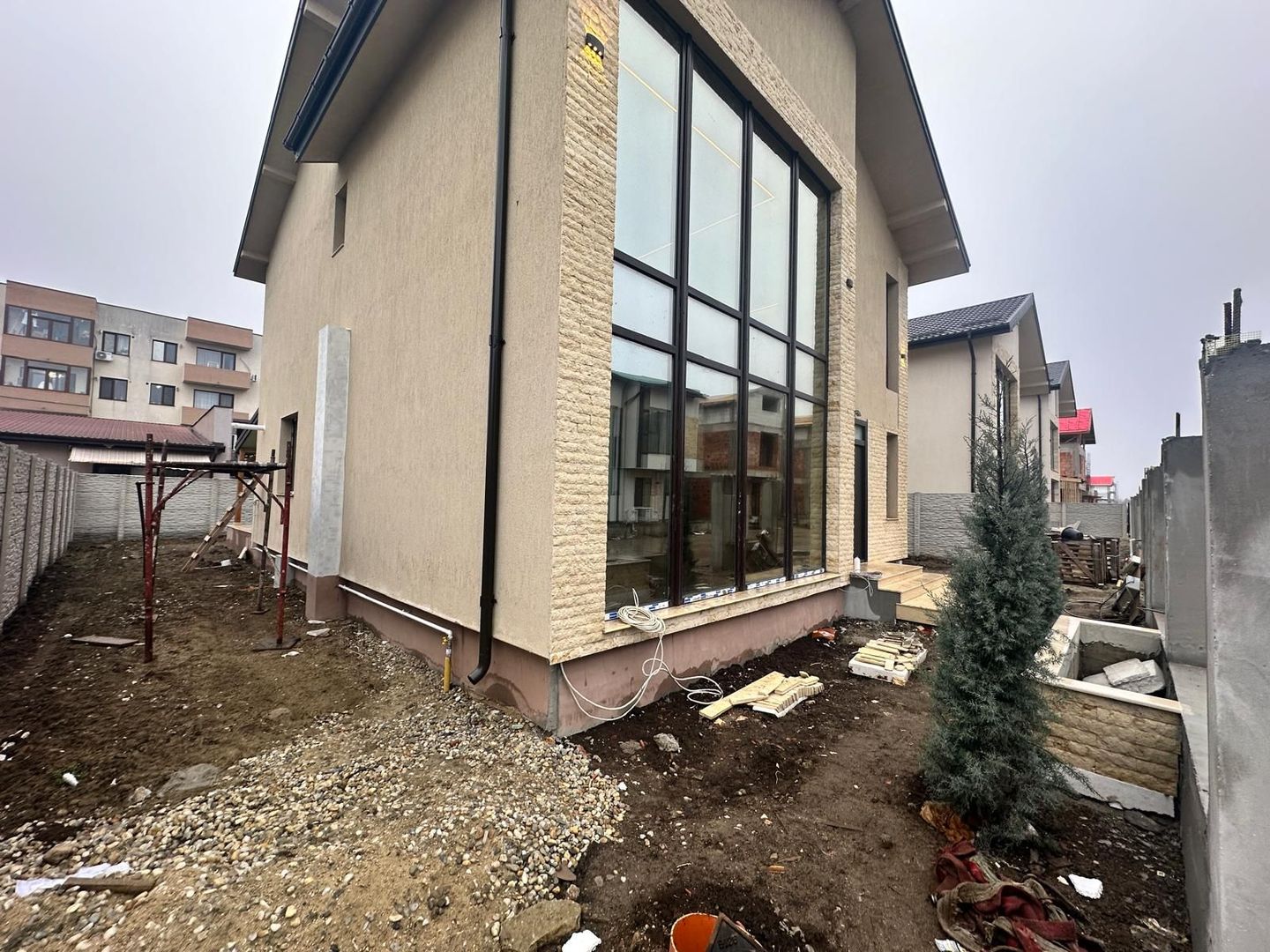 CASA INDIVIDUALA, 4 CAMERE, TOATE UTILITATILE, TEREN 360 MP, COMIS 0% - Poză 3