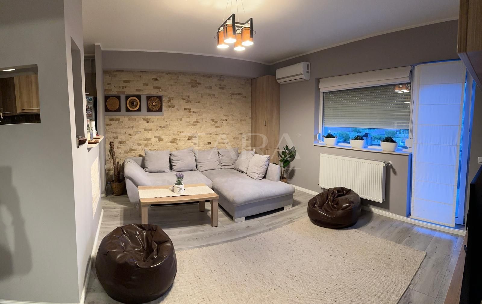 Apartament 2 camere; lumină naturală, parcare și depozit. - Poză 1