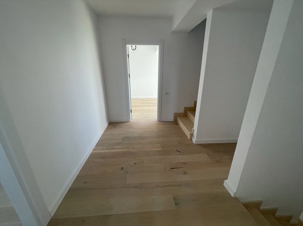 Casă Spațioasă și Elegantă în Corbeanca – 7 Dormitoare, Grădină Privată - Poză 16