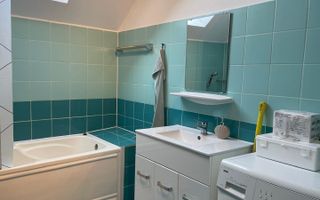 Apartament 2 camere la casă cu pod+curte in  Șelimbăr-Zona Brana - Poză 7