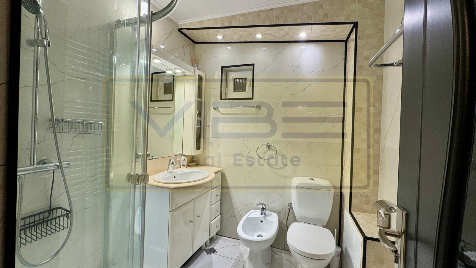 Apartament 3 camere modern Bulevardul Poitiers- Manastirea Cetatuia - Poză 14