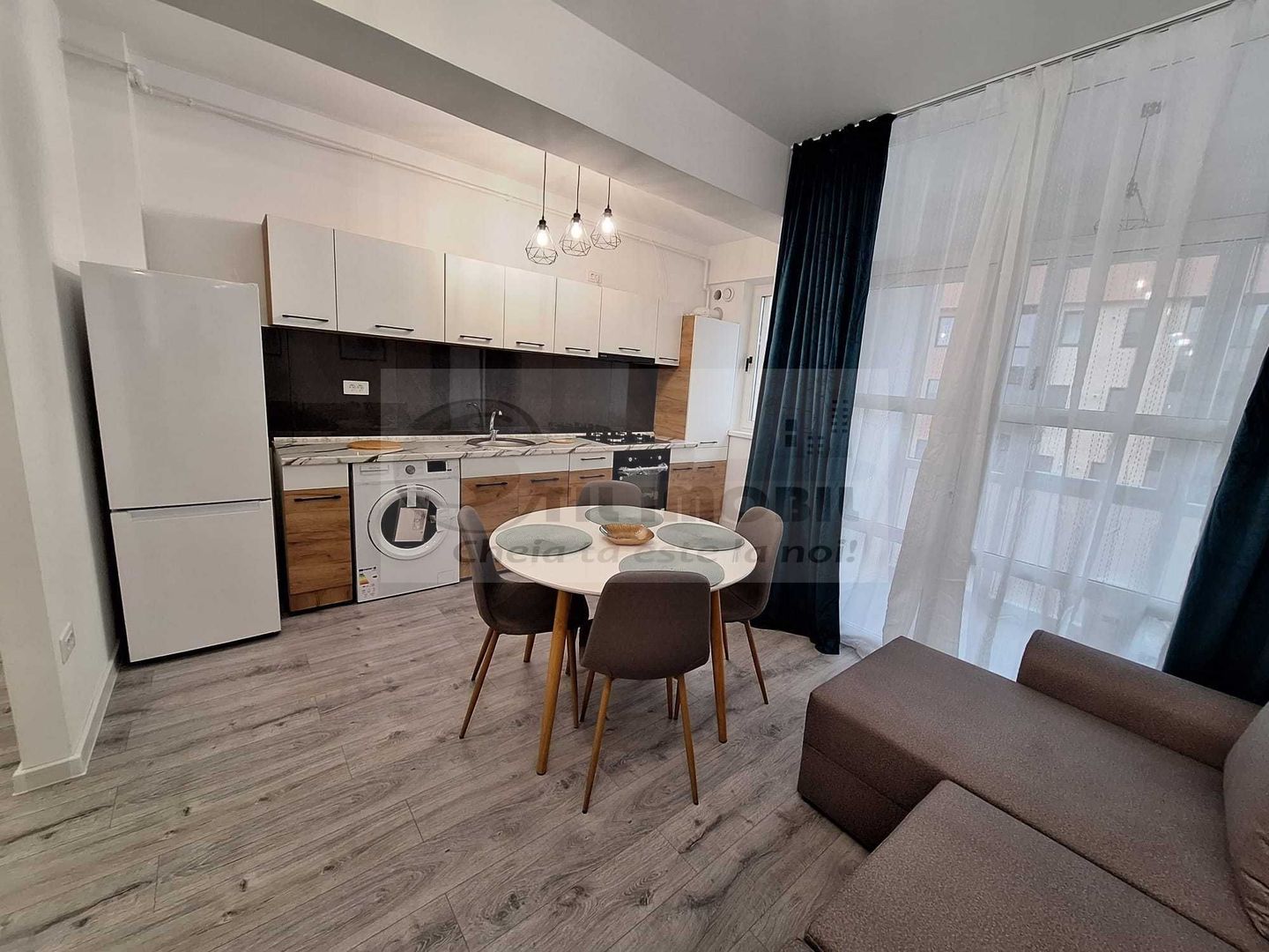 Ap 2 camere + Loc de parcare– Bloc nou, Cartier Vișoianu- 380 Euro - Poză 4