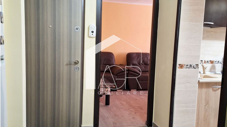 Apartament cu 2 camere, decomandat, zona Republicii - Poză 11