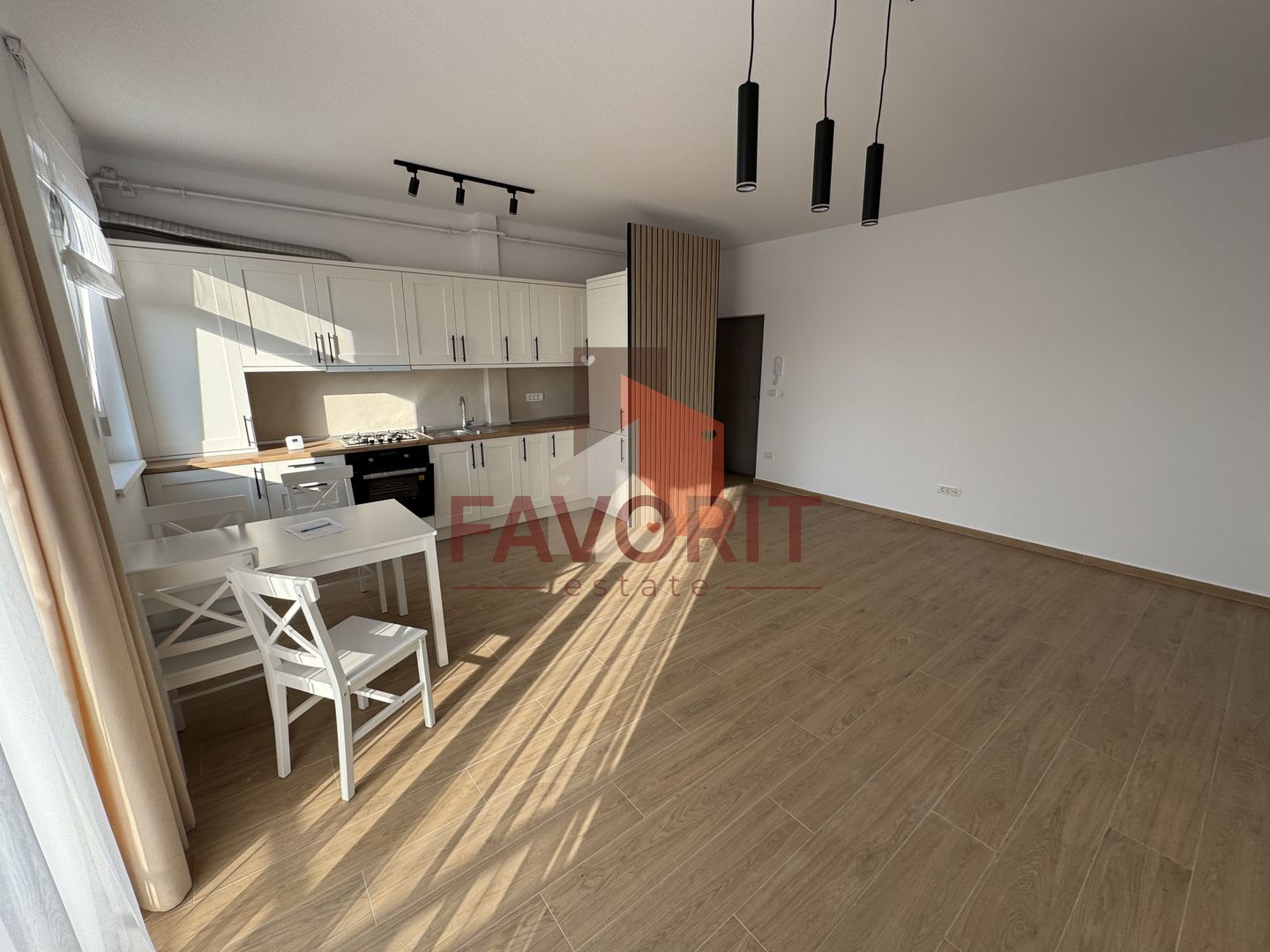 Disponibil imediat. 1 loc de parcare in CF. TVA 21% inclus. - Poză 2