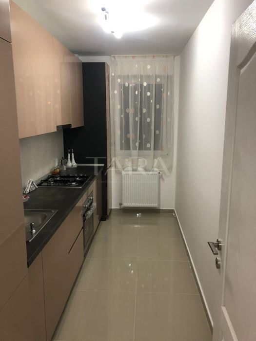 Apartament cu 2 camere de vânzare în Dambul Rotund - Poză 3