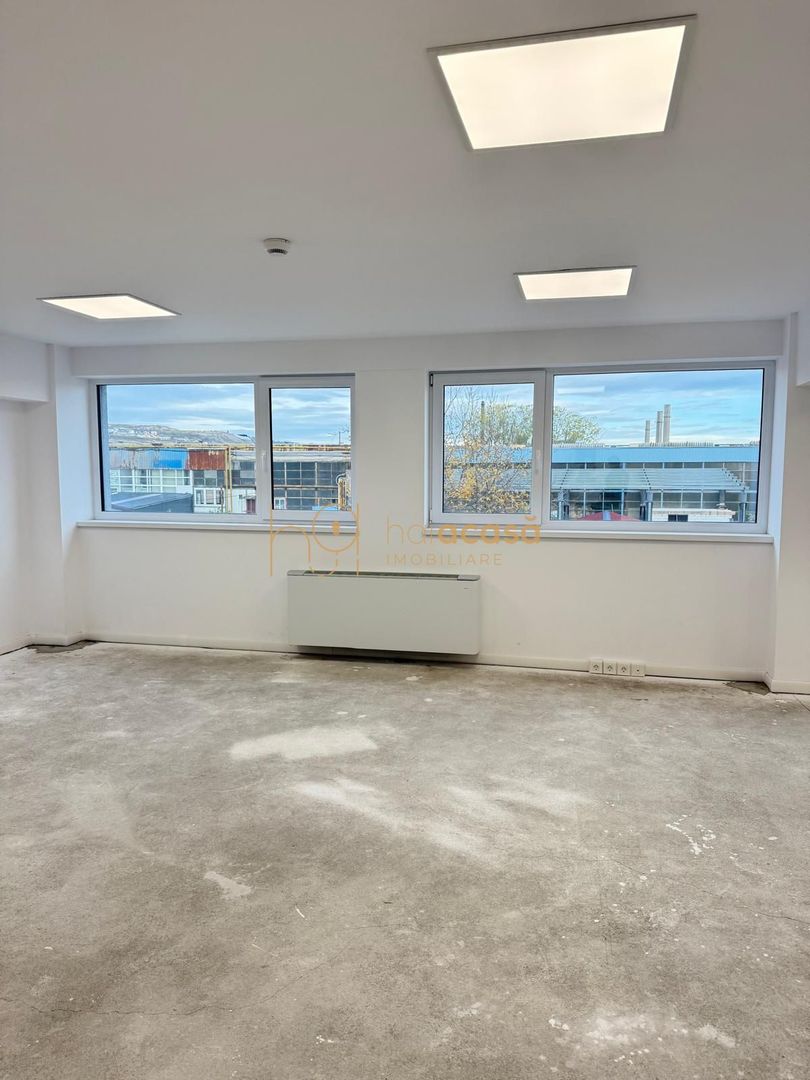 Spatii de birouri si hala de vanzare 3000 mp - Poză 9