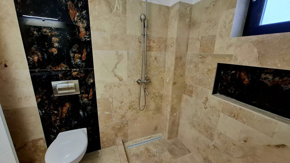 BUFTEA - APARTAMENT 3 CAMERE CU TRERASA SI CURTE. - Poză 4