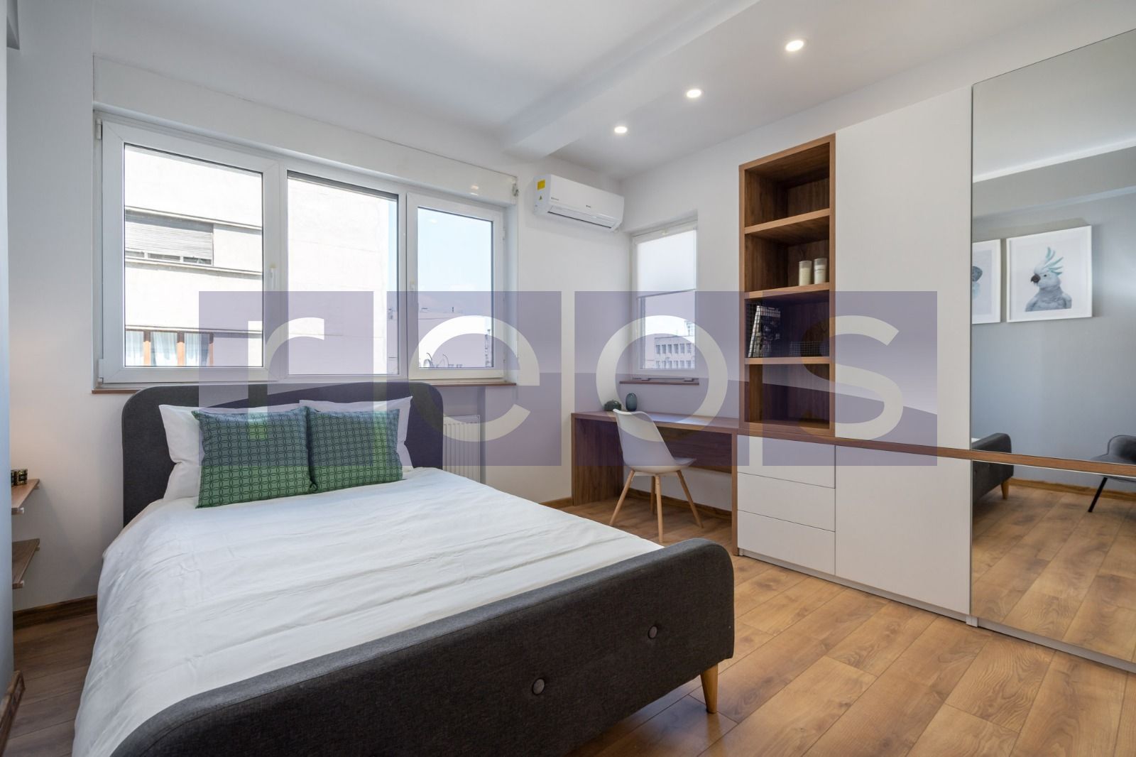 VANZARE PACHET APARTAMENT 4 CAMERE + 2 STUDIOURI 275MP ULTRACENTRAL UNIVERSITATE - Poză 10