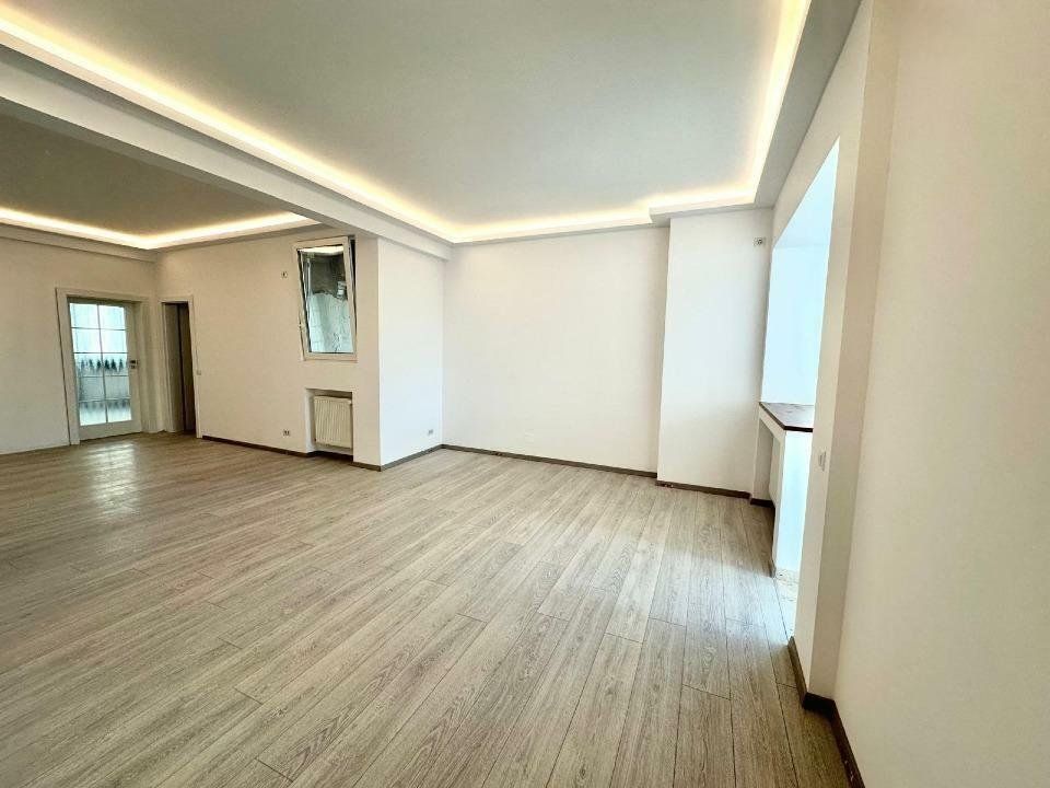 Apartament de vanzare 3 camere Calea Victoriei! - Poză 3
