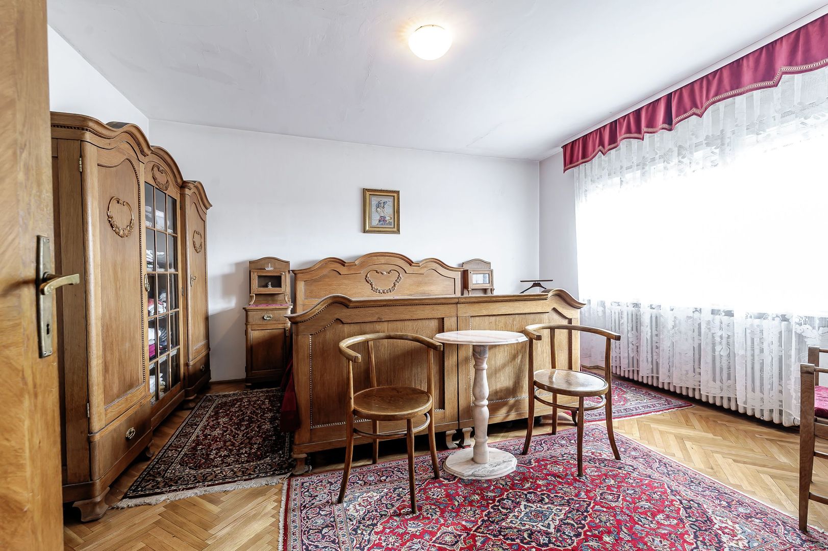 Casă din cărămidă cu 8 camere – zonă liniștită, LIPOVA - Poză 7