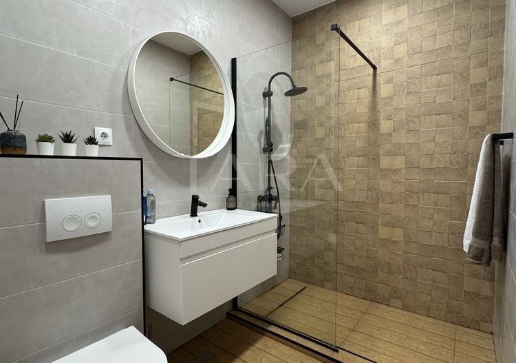 Apartament cu 2 camere de vânzare - Zona Străzii Paris. - Poză 6