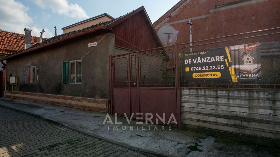 Casa individuala cu 2 camere, teren si acces auto langa Cluj Arena - Poză 1