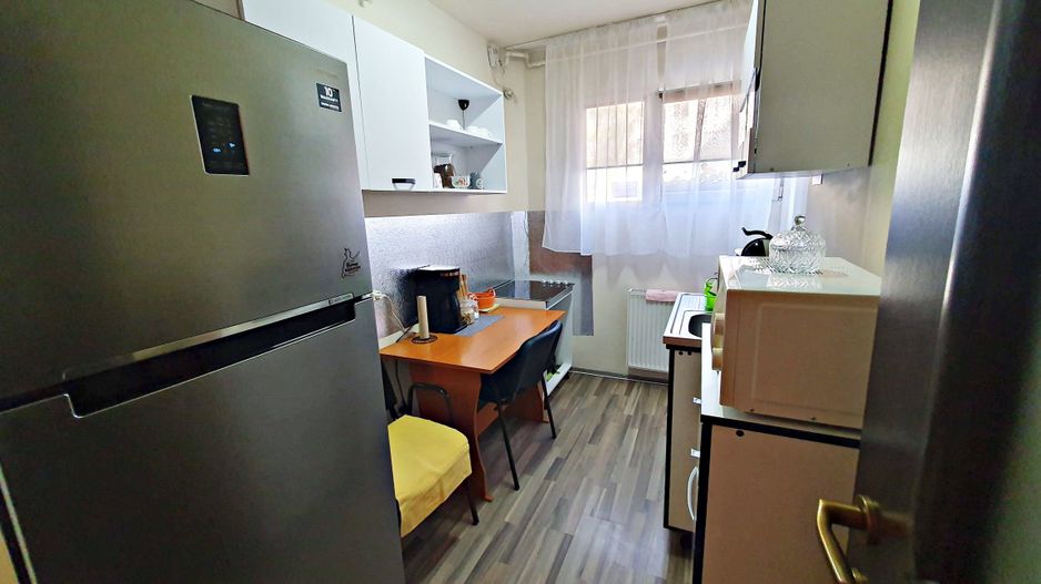 Calea Bucuresti, apartament 2 camere,semimobilat,loc parcare,etaj1 - Poză 2