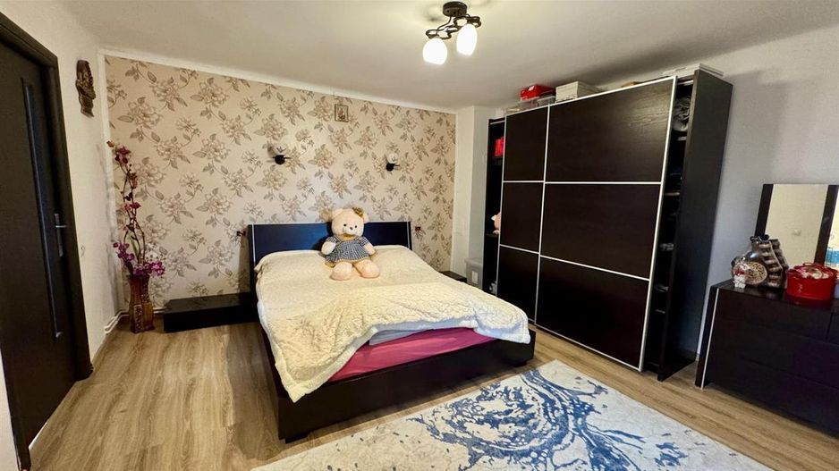 Casa eleganta,curte amenajata, garaj,Central,Brancovenesti,Mures - Poză 3