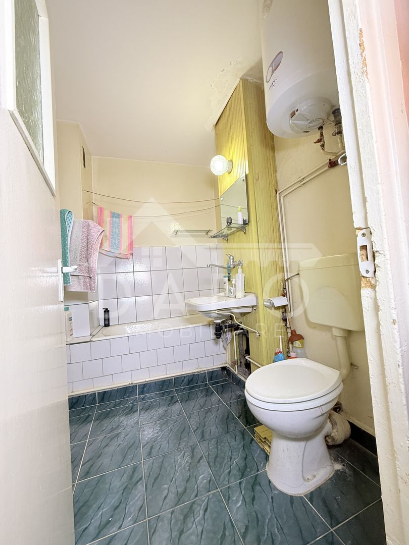 vând apartament 3 camere s - Poză 4