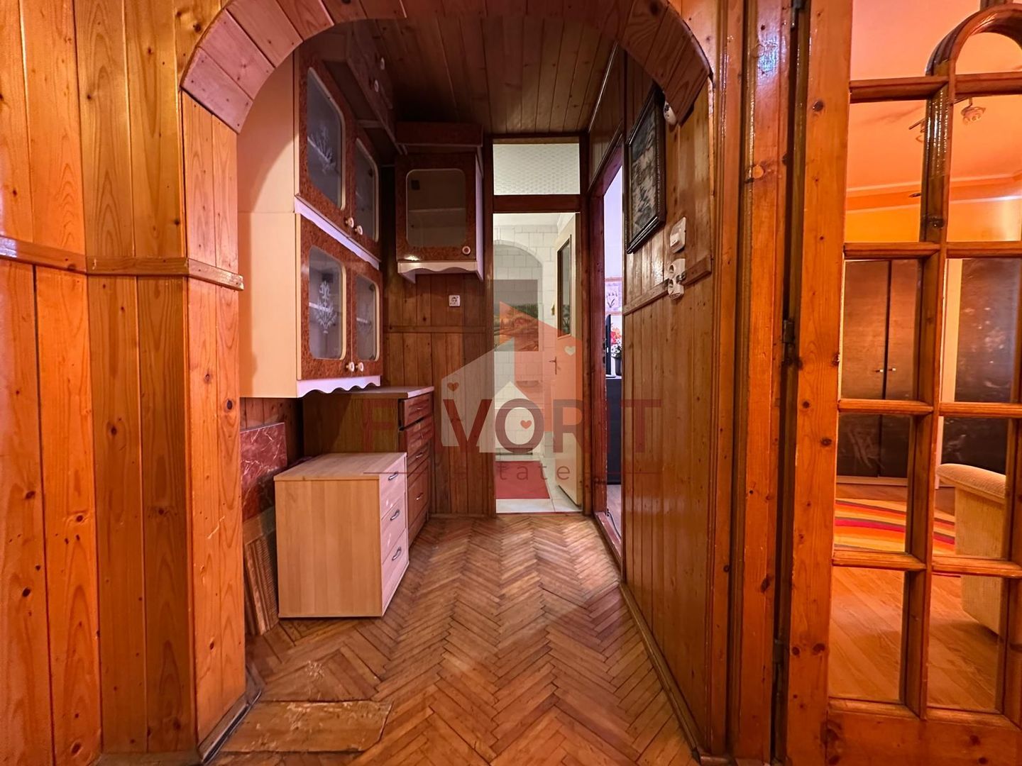 3 camere | etaj 2 | centrala proprie | zona excelenta | - Poză 12