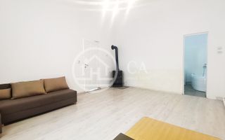 Apartament cu 1 camera la curte comuna de vanzare Central, Oradea - Poză 2
