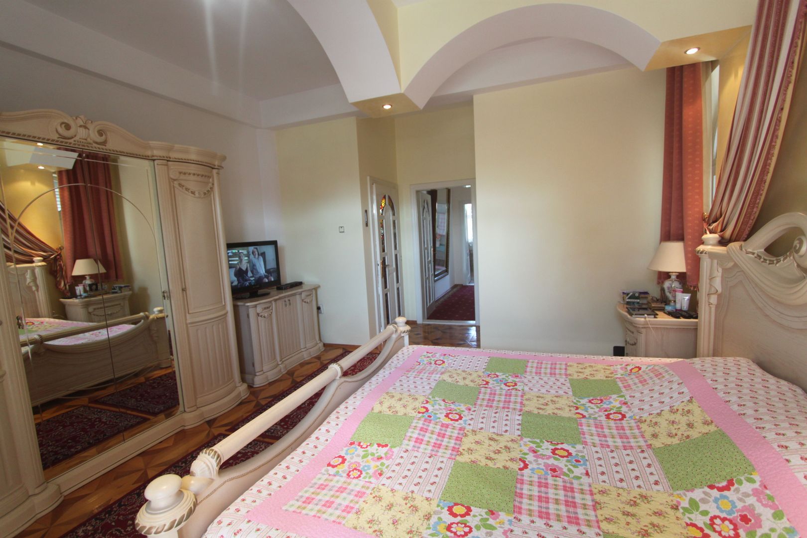 Casă / Vilă cu 8 camere de vânzare în zona Semicentral - Poză 49