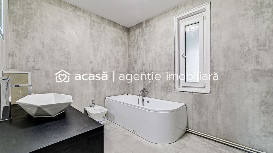 Apartament spațios în zonă centrală - Poză 7