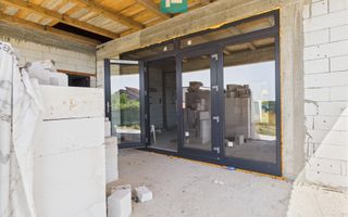 Casă nouă la roșu în Mândruloc - Poză 11