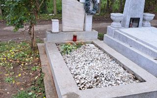 Loc de veci în Cimitirul Eternitatea, Iași – Criptă două nivele, monument din marmură - Poză 3