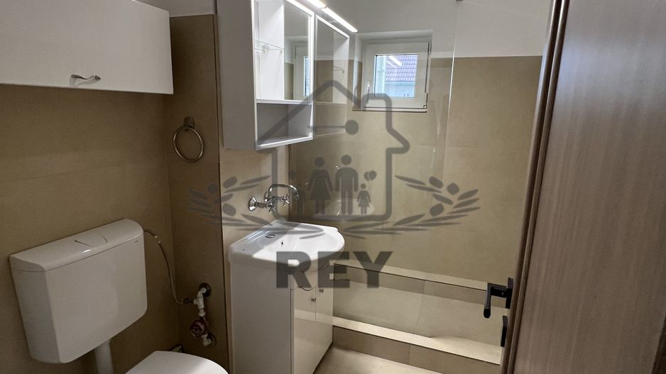 Apartament etaj 1, 3 camere,decomandat,confort 1, - Poză 4