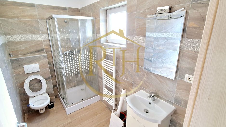 Oferim spre inchiriere casa cu 4 camere,Nemobilata in Dumbravita,aproape de Lidl - Poză 8