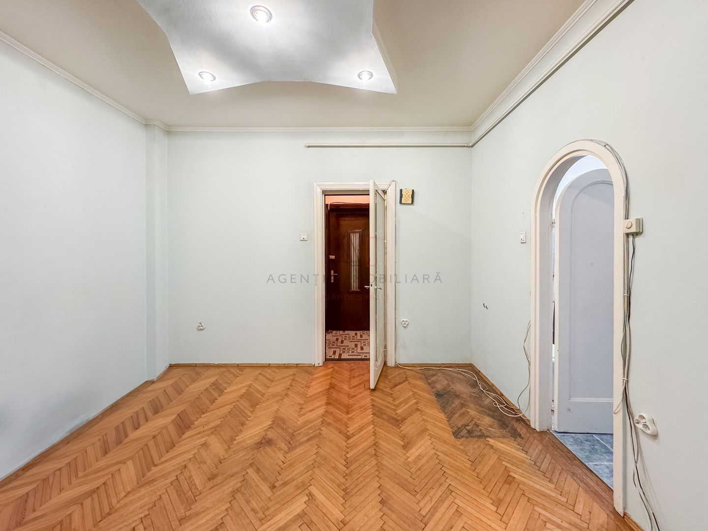 Studio Piata Rosetti I Universitate - Poză 2