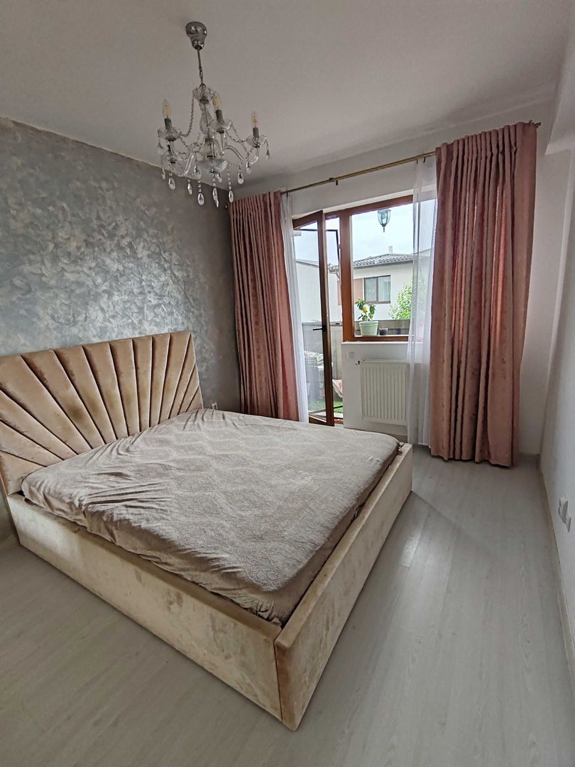 Apartament 3 camere/Două bai/curte proprie și parcare - Poză 1